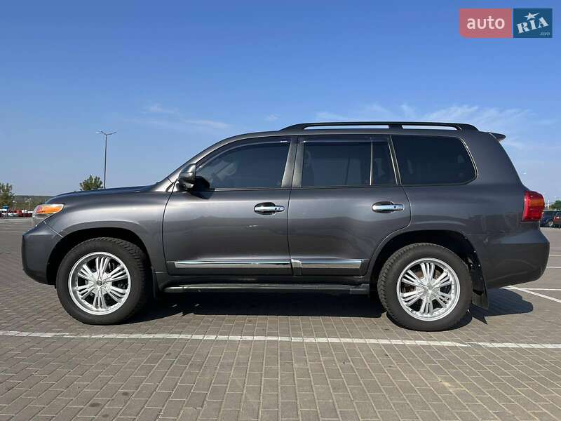 Позашляховик / Кросовер Toyota Land Cruiser 2013 в Вінниці