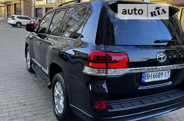 Внедорожник / Кроссовер Toyota Land Cruiser 2019 в 