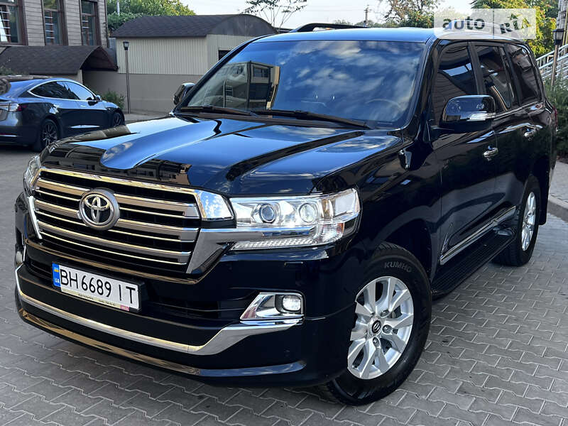 Внедорожник / Кроссовер Toyota Land Cruiser 2019 в 