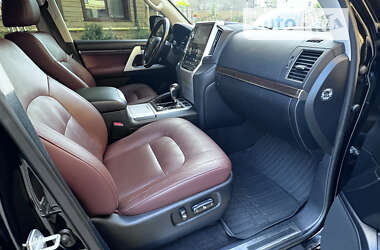 Внедорожник / Кроссовер Toyota Land Cruiser 2019 в 