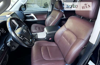 Внедорожник / Кроссовер Toyota Land Cruiser 2019 в 