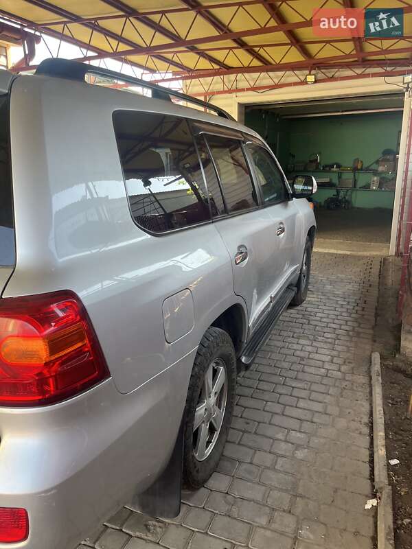 Внедорожник / Кроссовер Toyota Land Cruiser 2012 в Новом Буге