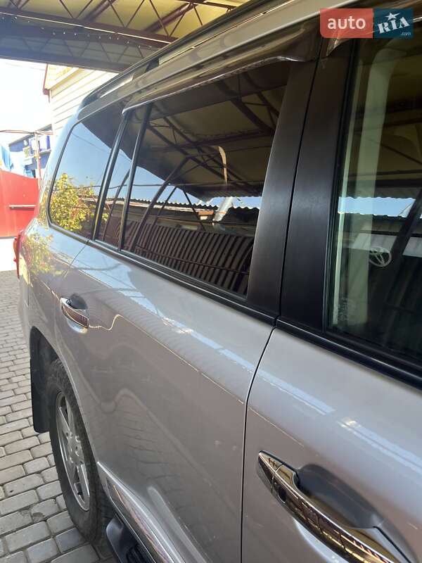 Внедорожник / Кроссовер Toyota Land Cruiser 2012 в Новом Буге