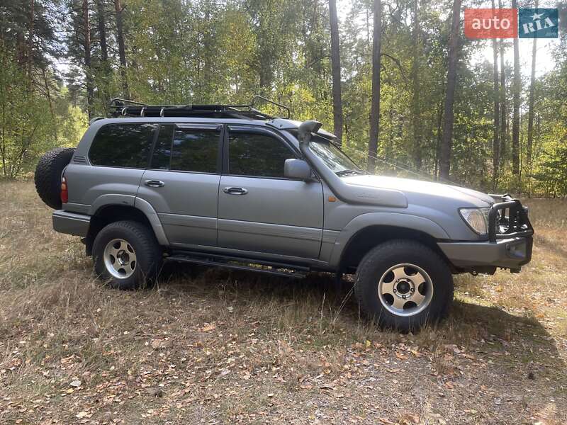 Позашляховик / Кросовер Toyota Land Cruiser 1998 в Києві