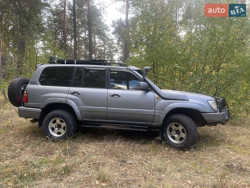 Позашляховик / Кросовер Toyota Land Cruiser 1998 в Києві