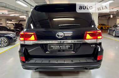 Внедорожник / Кроссовер Toyota Land Cruiser 2019 в 