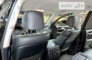 Внедорожник / Кроссовер Toyota Land Cruiser 2019 в 