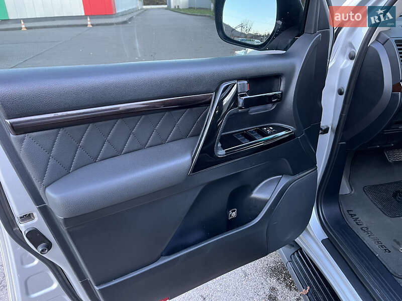 Позашляховик / Кросовер Toyota Land Cruiser 2008 в Сваляві