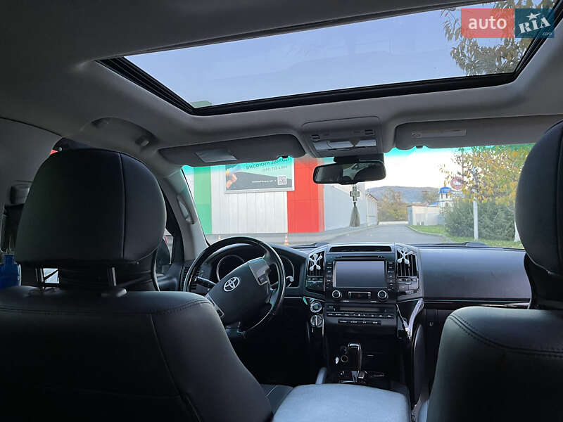 Позашляховик / Кросовер Toyota Land Cruiser 2008 в Сваляві