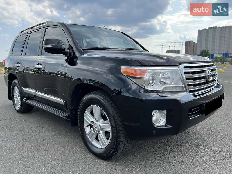 Позашляховик / Кросовер Toyota Land Cruiser 2012 в Дніпрі