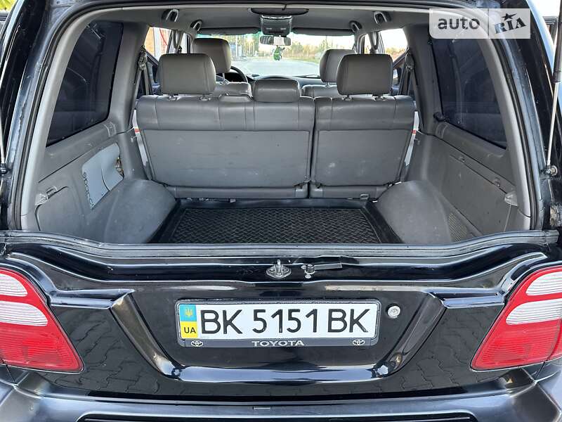 Внедорожник / Кроссовер Toyota Land Cruiser 2003 в Ровно фото 16 Внедорожник / Кроссовер Toyota Land Cruiser 2003 в Ровно