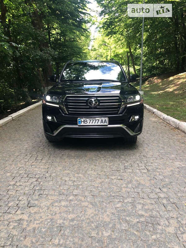 Внедорожник / Кроссовер Toyota Land Cruiser 2017 в Черновцах