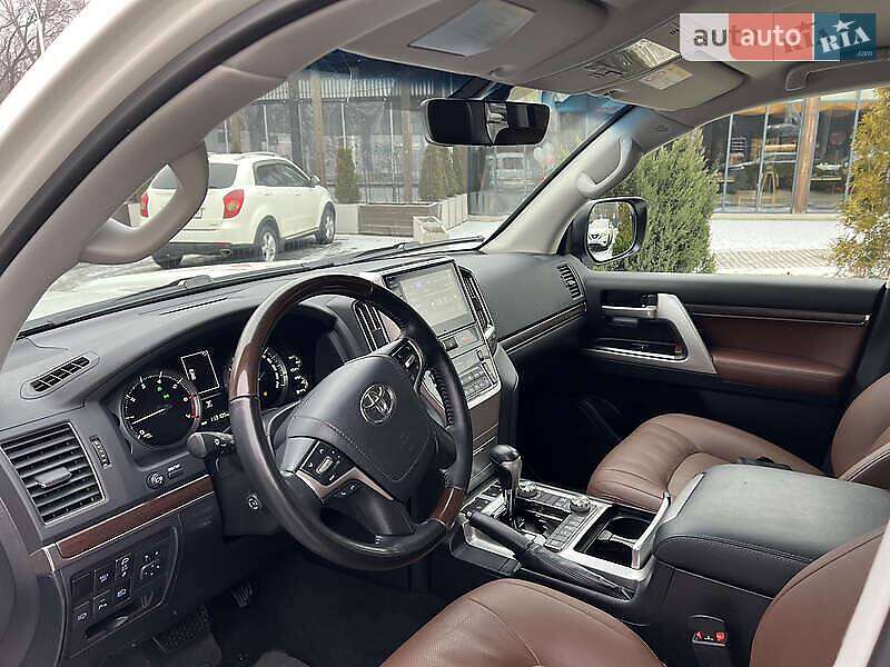 Внедорожник / Кроссовер Toyota Land Cruiser 2019 в Днепре
