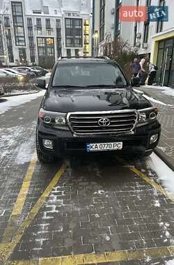 Внедорожник / Кроссовер Toyota Land Cruiser 2014 в 
