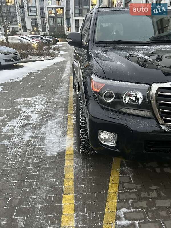 Внедорожник / Кроссовер Toyota Land Cruiser 2014 в Киеве фото 22 Внедорожник / Кроссовер Toyota Land Cruiser 2014 в Киеве