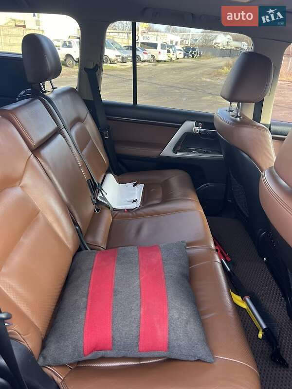 Внедорожник / Кроссовер Toyota Land Cruiser 2014 в Киеве фото 34 Внедорожник / Кроссовер Toyota Land Cruiser 2014 в Киеве
