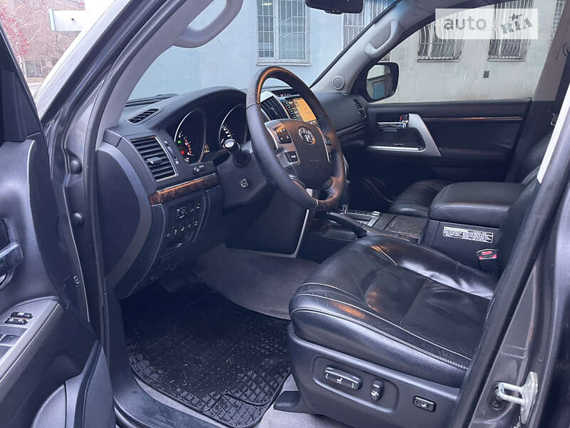 Внедорожник / Кроссовер Toyota Land Cruiser 2012 в Каменском фото 23 Внедорожник / Кроссовер Toyota Land Cruiser 2012 в Каменском