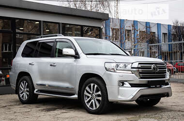 Внедорожник / Кроссовер Toyota Land Cruiser 2016 в Киеве