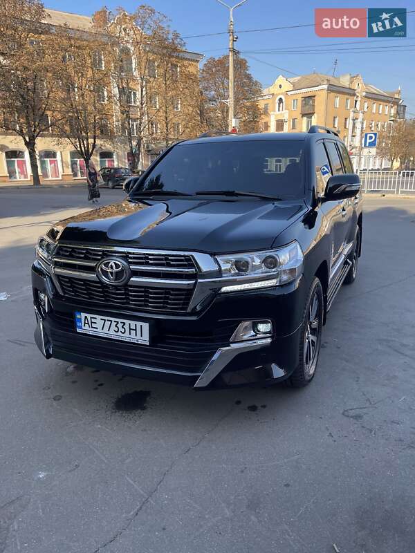 Внедорожник / Кроссовер Toyota Land Cruiser 2014 в Кривом Роге