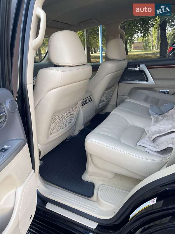 Внедорожник / Кроссовер Toyota Land Cruiser 2014 в Кривом Роге