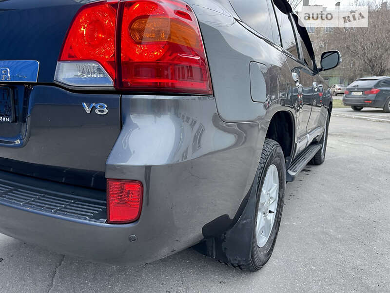 Внедорожник / Кроссовер Toyota Land Cruiser 2012 в Каменском