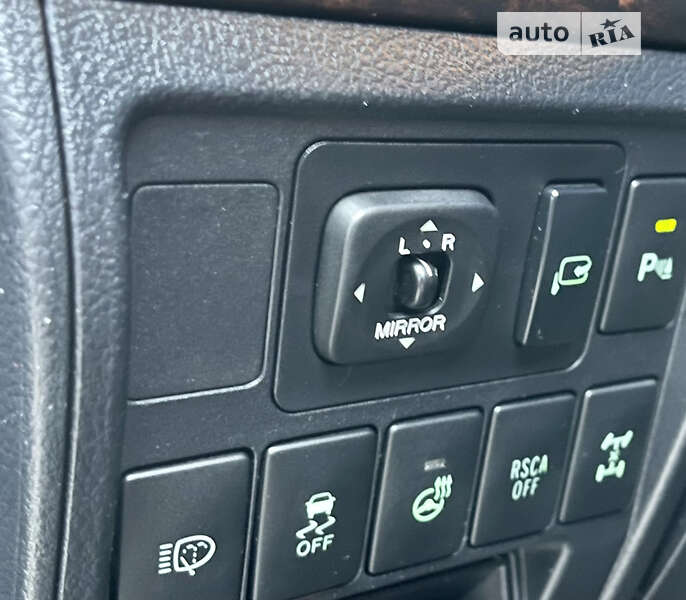 Внедорожник / Кроссовер Toyota Land Cruiser 2012 в Каменском