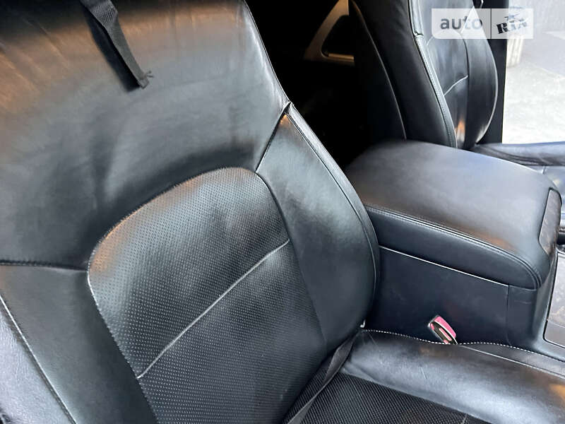 Внедорожник / Кроссовер Toyota Land Cruiser 2012 в Каменском