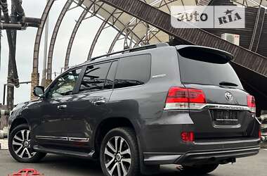 Внедорожник / Кроссовер Toyota Land Cruiser 2018 в Киеве