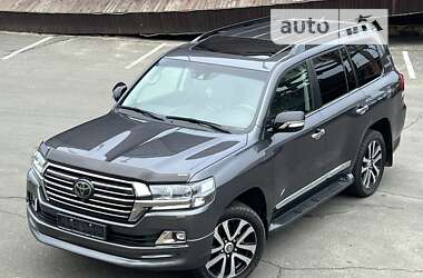 Внедорожник / Кроссовер Toyota Land Cruiser 2018 в Киеве