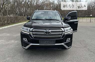 Внедорожник / Кроссовер Toyota Land Cruiser 2018 в Подольске