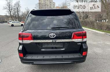 Внедорожник / Кроссовер Toyota Land Cruiser 2018 в Подольске