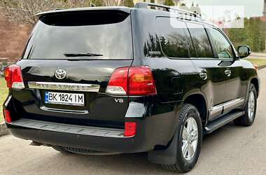 Внедорожник / Кроссовер Toyota Land Cruiser 2013 в Ровно