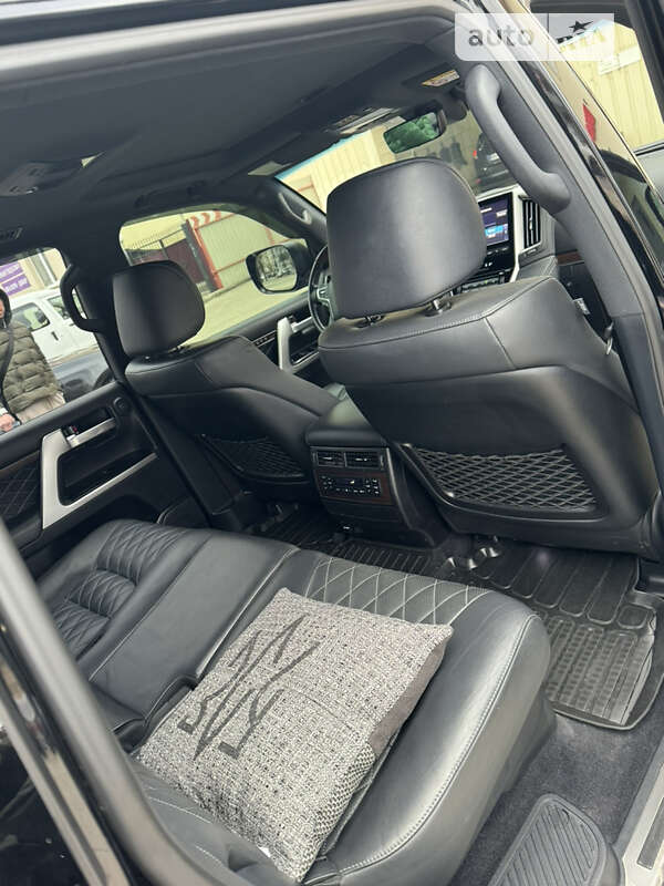 Внедорожник / Кроссовер Toyota Land Cruiser 2018 в Сумах фото 11 Внедорожник / Кроссовер Toyota Land Cruiser 2018 в Сумах