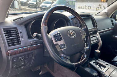 Позашляховик / Кросовер Toyota Land Cruiser 2011 в Чернівцях