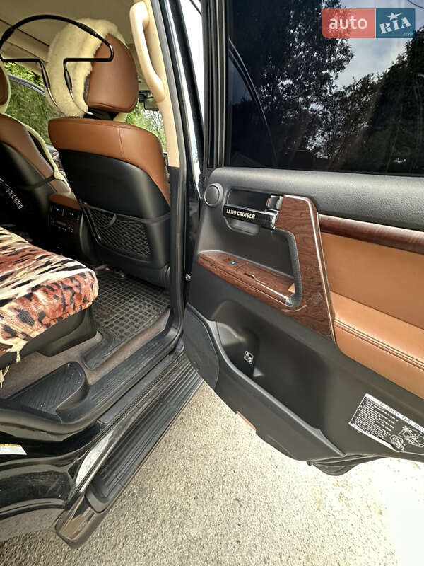 Позашляховик / Кросовер Toyota Land Cruiser 2014 в Тернополі