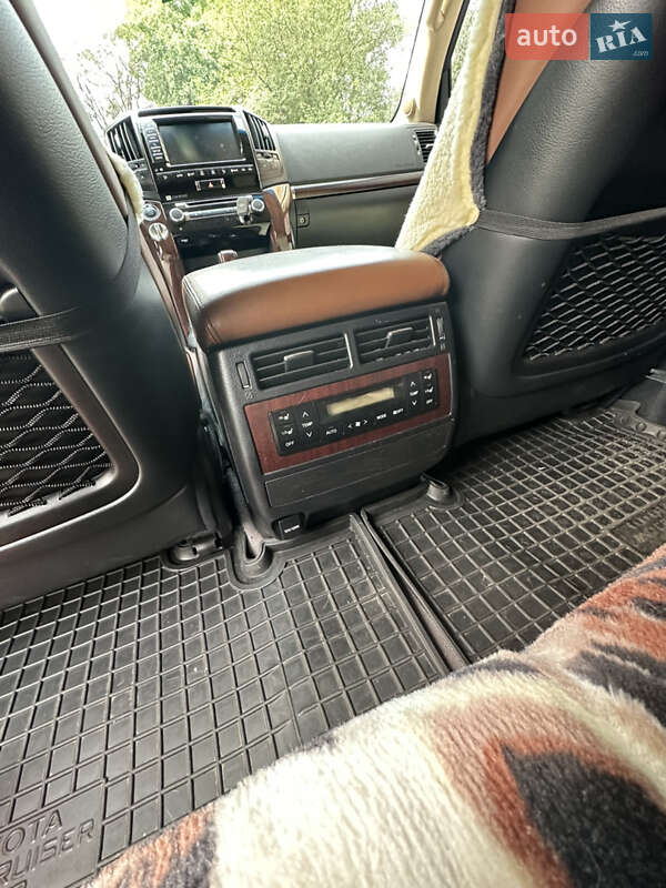 Позашляховик / Кросовер Toyota Land Cruiser 2014 в Тернополі