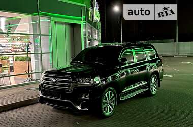 Внедорожник / Кроссовер Toyota Land Cruiser 2018 в Киеве