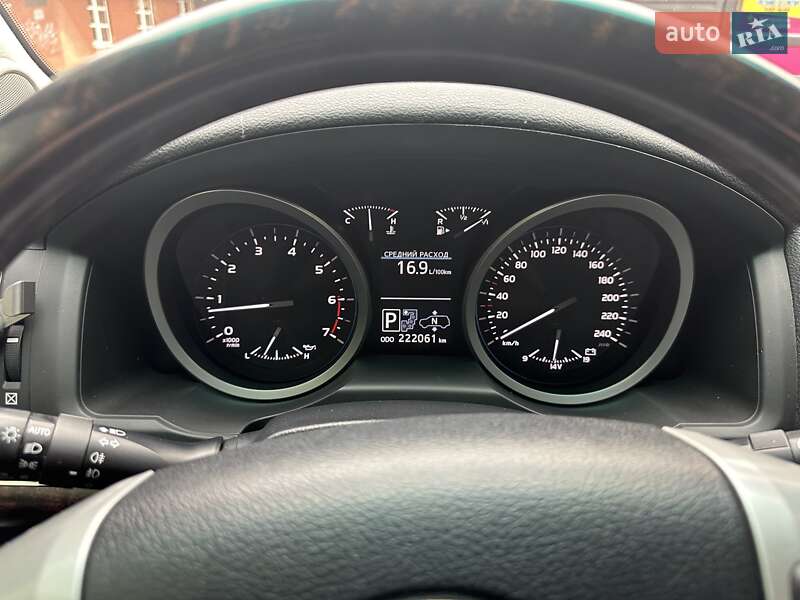 Позашляховик / Кросовер Toyota Land Cruiser 2012 в Кривому Розі