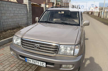 Внедорожник / Кроссовер Toyota Land Cruiser 2004 в Одессе
