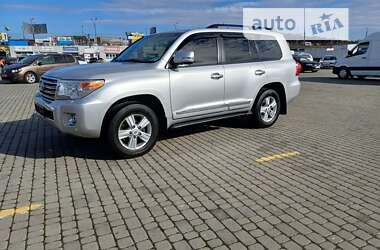 Позашляховик / Кросовер Toyota Land Cruiser 2012 в Чернівцях