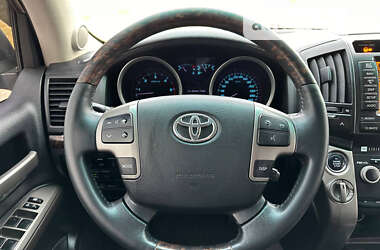 Внедорожник / Кроссовер Toyota Land Cruiser 2011 в Днепре