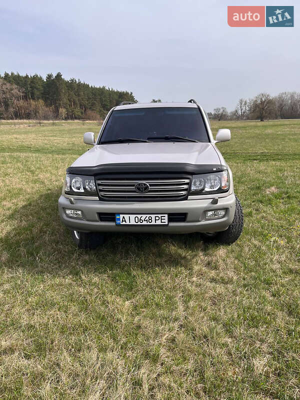 Toyota Land Cruiser 2004