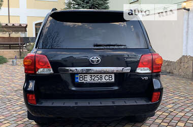 Позашляховик / Кросовер Toyota Land Cruiser 2014 в Миколаєві