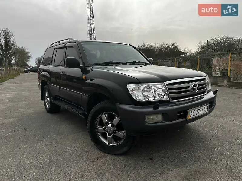 Toyota Land Cruiser