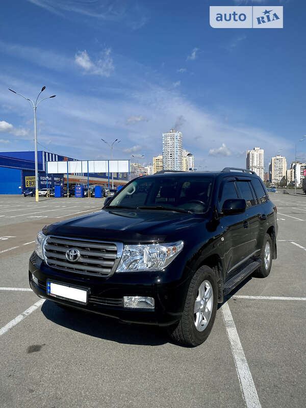 Внедорожник / Кроссовер Toyota Land Cruiser 2011 в Киеве