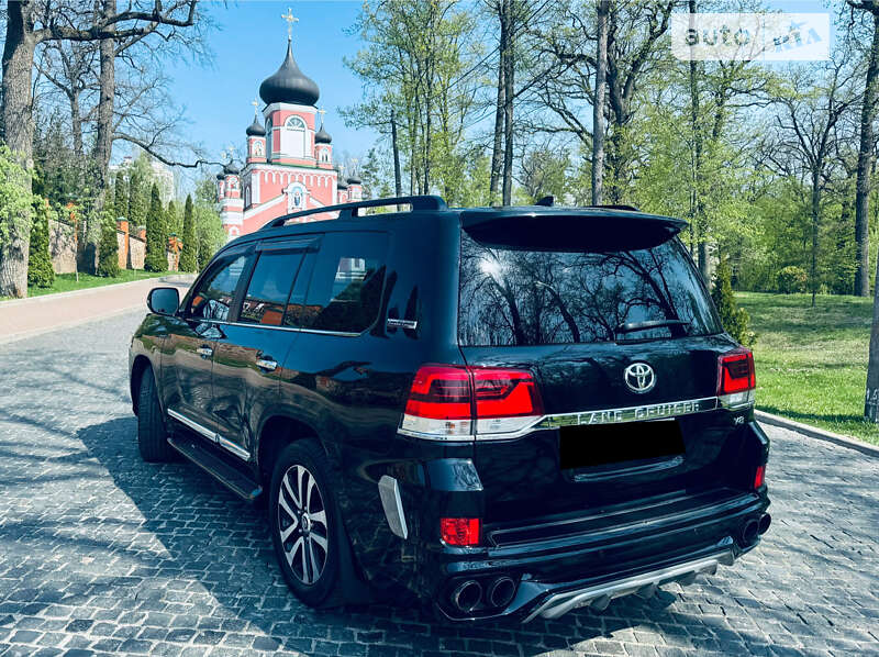 Внедорожник / Кроссовер Toyota Land Cruiser 2019 в Киеве