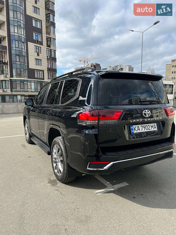 Внедорожник / Кроссовер Toyota Land Cruiser 2021 в Киеве