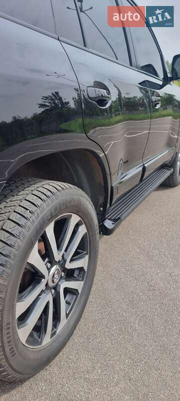 Внедорожник / Кроссовер Toyota Land Cruiser 2014 в Кривом Роге