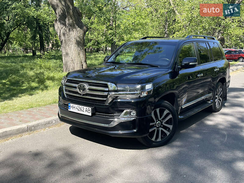 Toyota Land Cruiser 2019