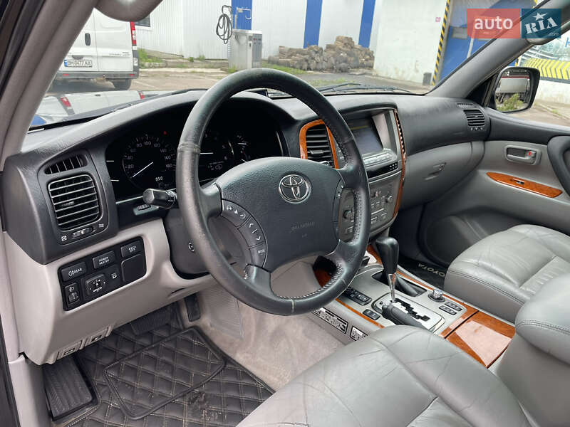 Внедорожник / Кроссовер Toyota Land Cruiser 2000 в Сумах